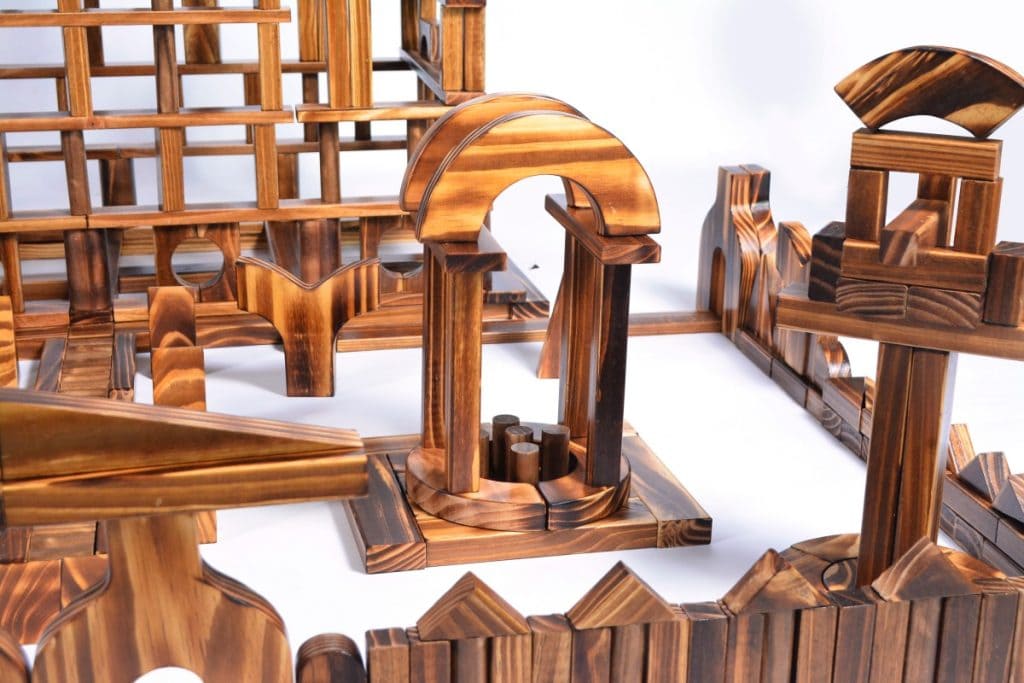 528-Piece Medium Outdoor Wooden Building Blocks