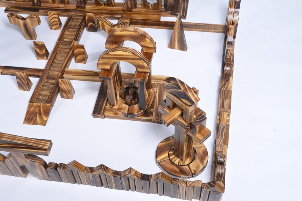 528-Piece Medium Outdoor Wooden Building Blocks