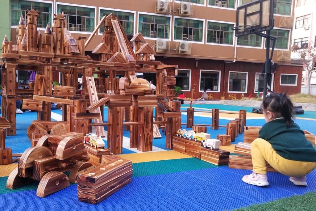 569-Piece Outdoor Interlocking Building Block Set