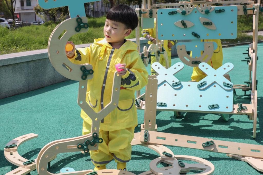 590-Piece Upgraded Mechanical Construction Set