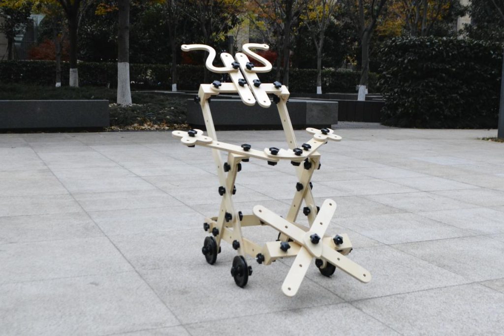 636-Piece Medium Mechanical Construction Set