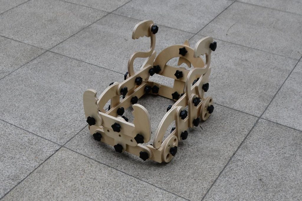 636-Piece Medium Mechanical Construction Set