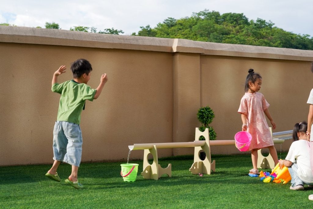 68 Piece Sand & Water Play Set