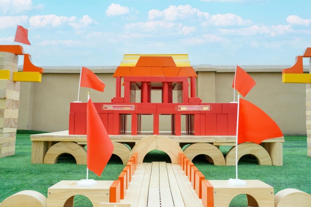 690 Piece Colorful Outdoor Building Block Set