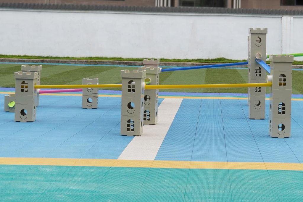 75 piece modular water play system