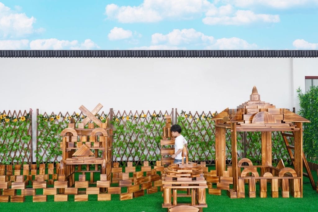 750-Piece Large Outdoor Building Block Set
