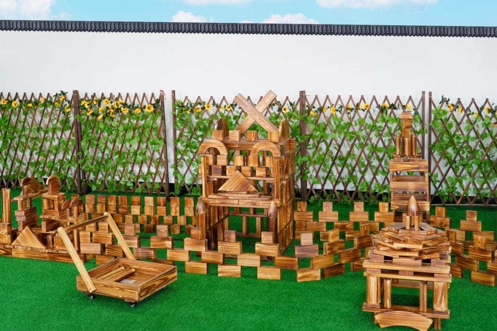 750-Piece Large Outdoor Building Block Set