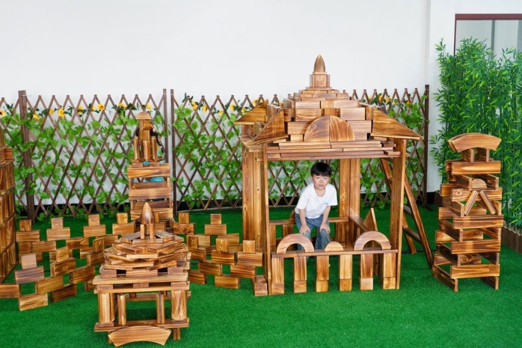 750-Piece Large Outdoor Building Block Set