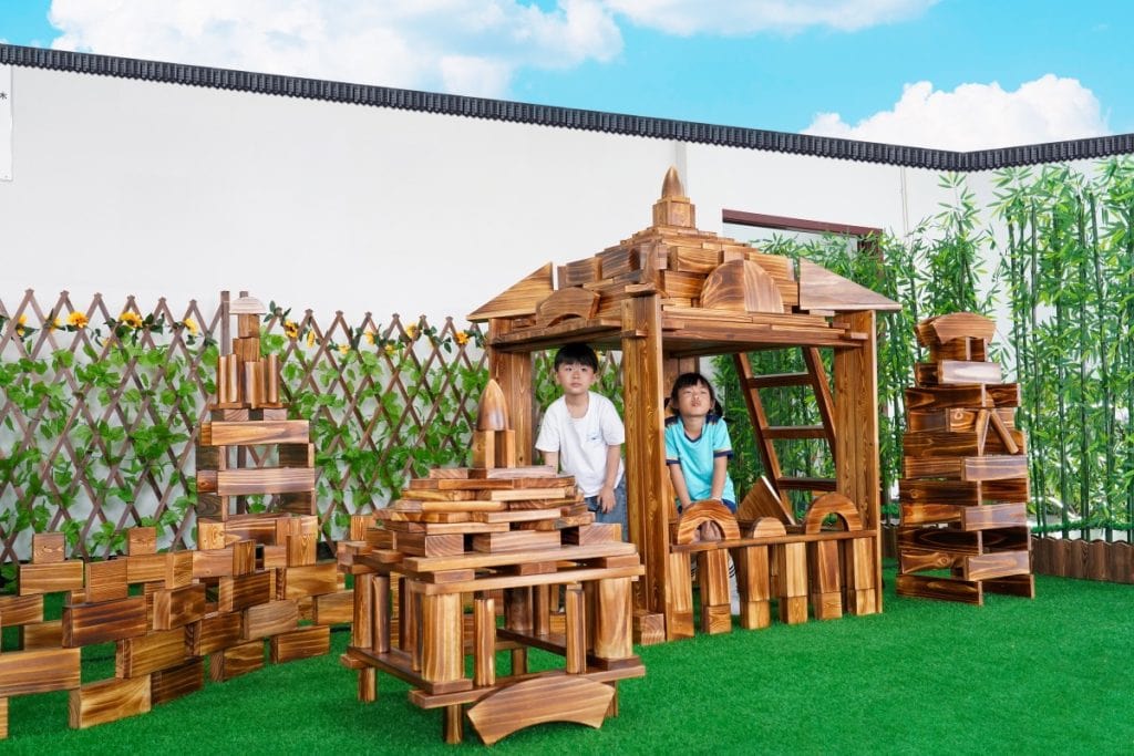 750-Piece Large Outdoor Building Block Set