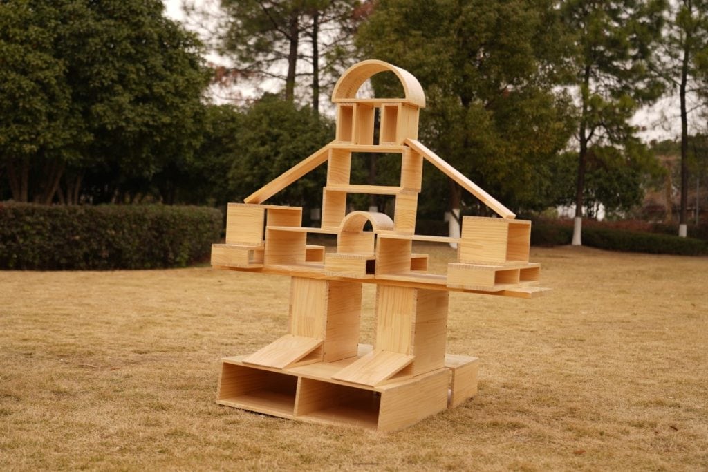 80-Piece Outdoor Hollow Wooden Blocks – Natural Finish