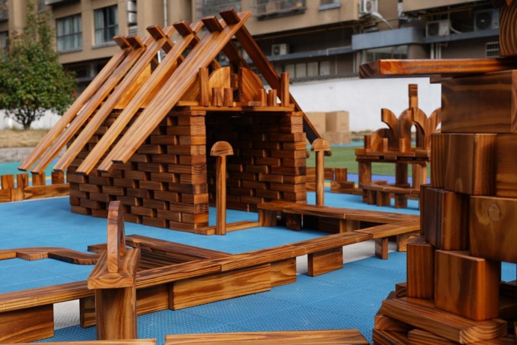 866-Piece Outdoor Wooden Building Blocks – Deluxe Set