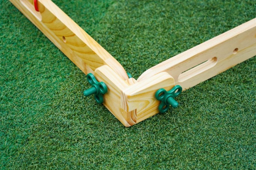 900-Piece Large Wooden Bolt & Nut Construction Set