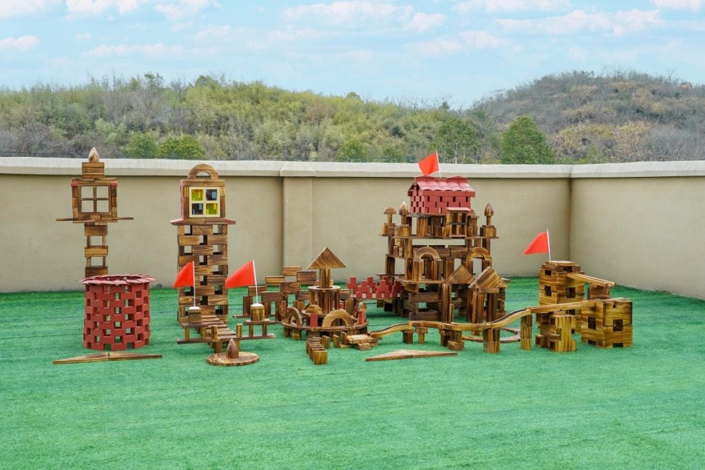 998 Piece Outdoor Landscape Building Block Set