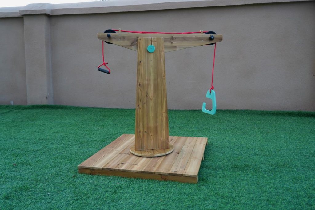 Outdoor Wooden Sand Crane for Children
