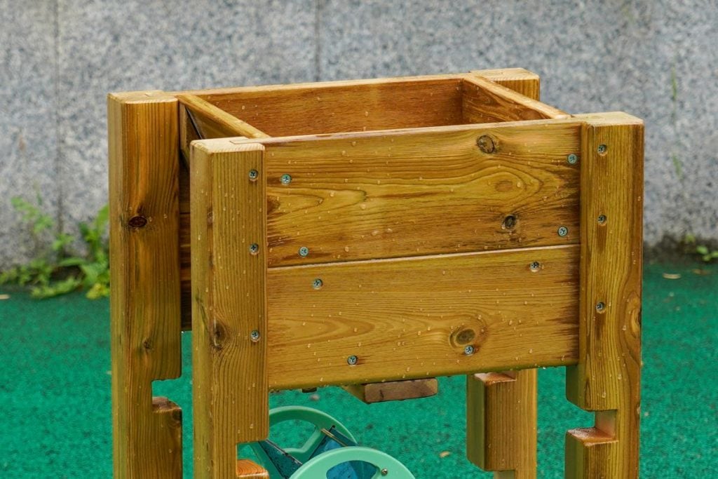 Outdoor Wooden Sand Flow Station – Roller Design