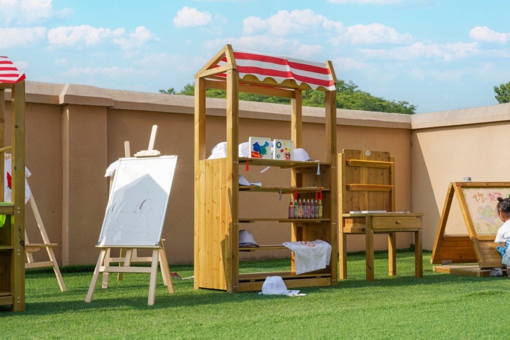 110-Piece Preschool Outdoor Art Equipment Set