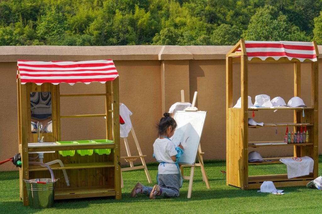 110-Piece Preschool Outdoor Art Equipment Set