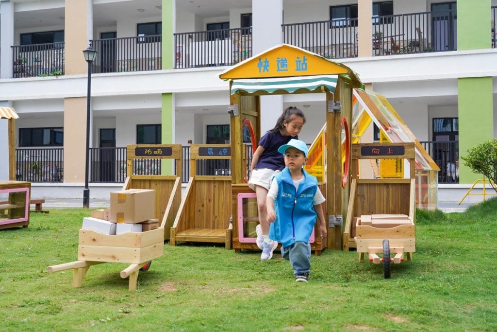 12-Piece Preschool Delivery Station Role Play Set