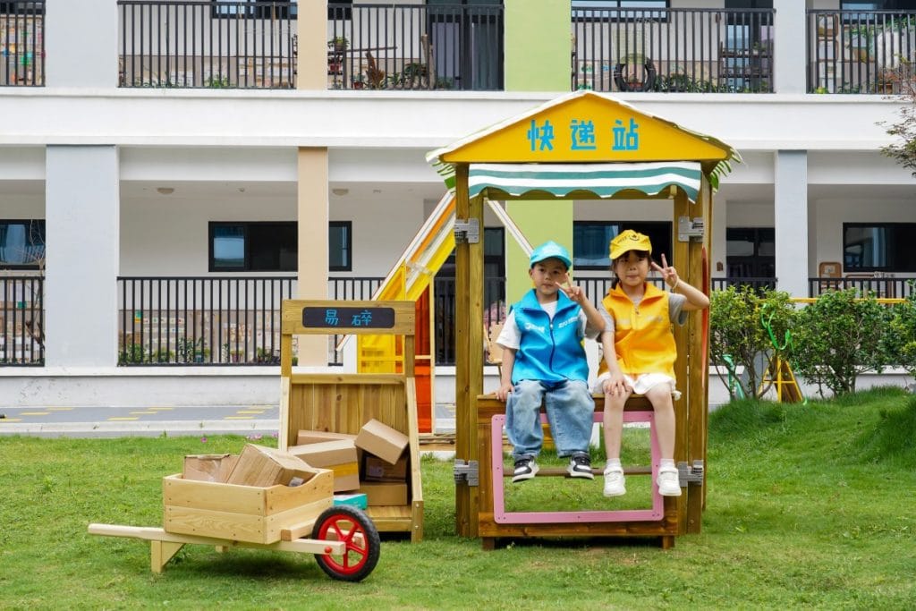 12-Piece Preschool Delivery Station Role Play Set