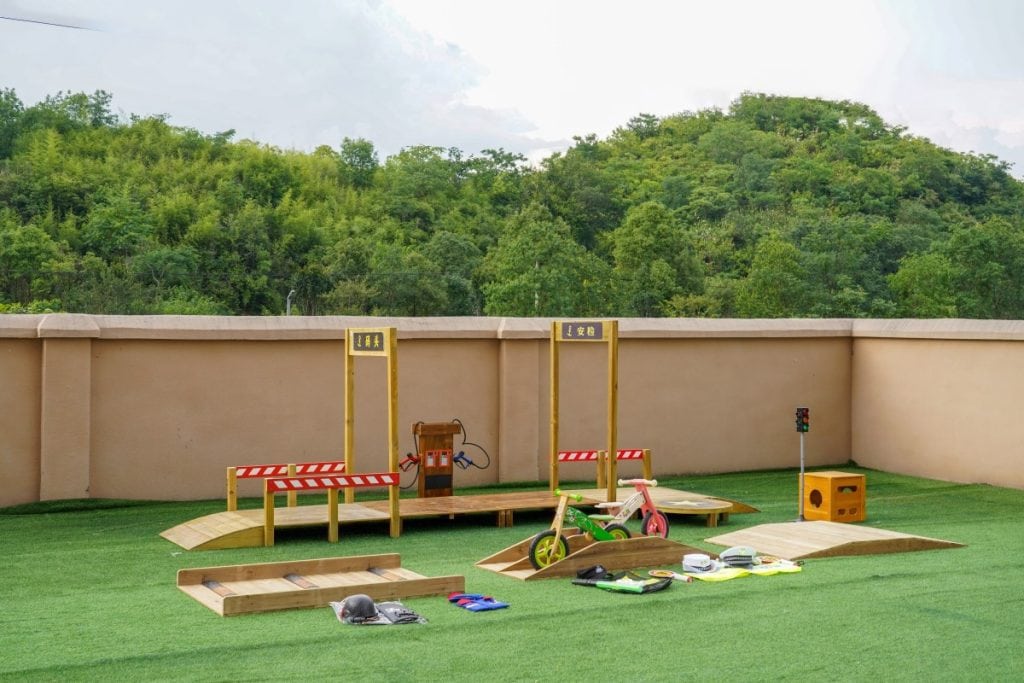 39-Piece Preschool Balance Bike Track & Traffic Play Set