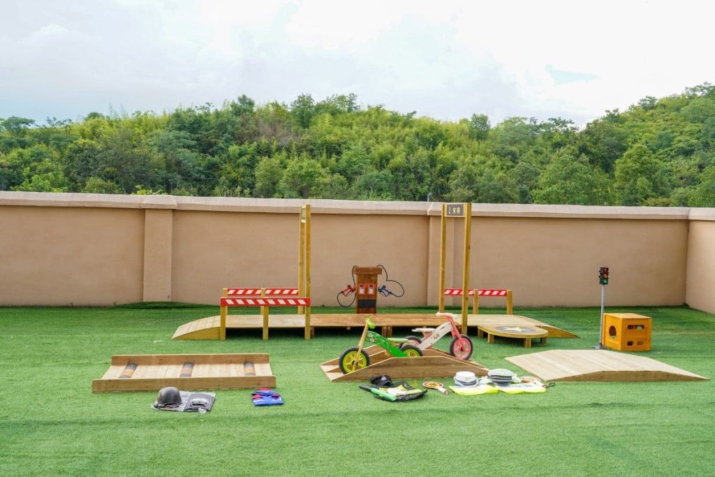 39-Piece Preschool Balance Bike Track & Traffic Play Set