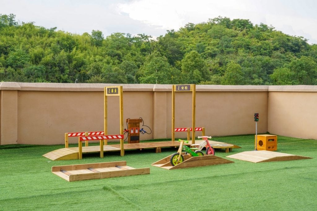 39-Piece Preschool Balance Bike Track & Traffic Play Set