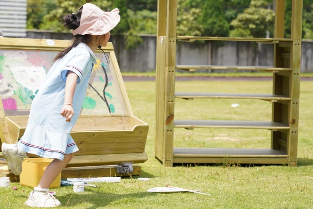 4-Tier Kids Artwork Display Rack