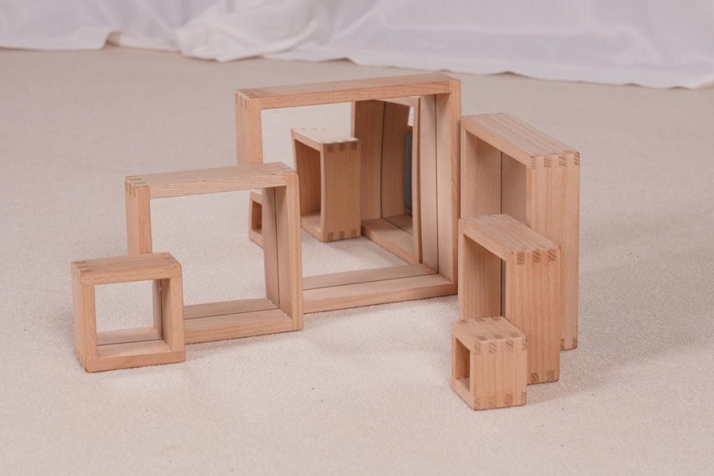 6-Piece Wooden Nesting Pyramid Mirror Set