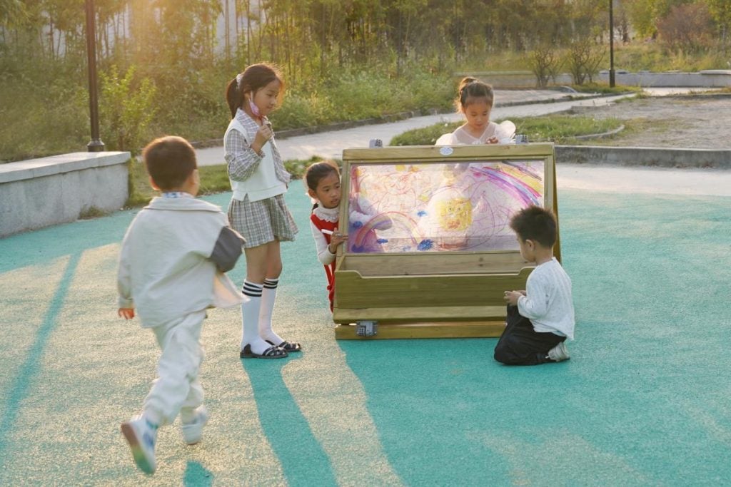 Double-Sided Outdoor Art Easel for Kids
