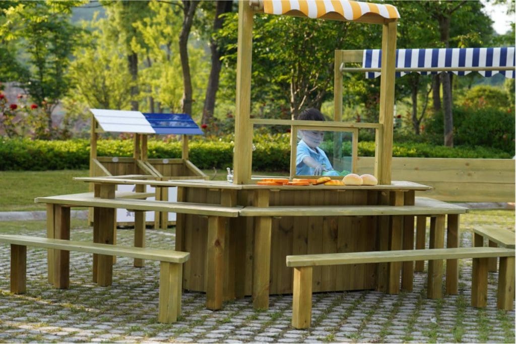Modular Outdoor Dining Table for Kids