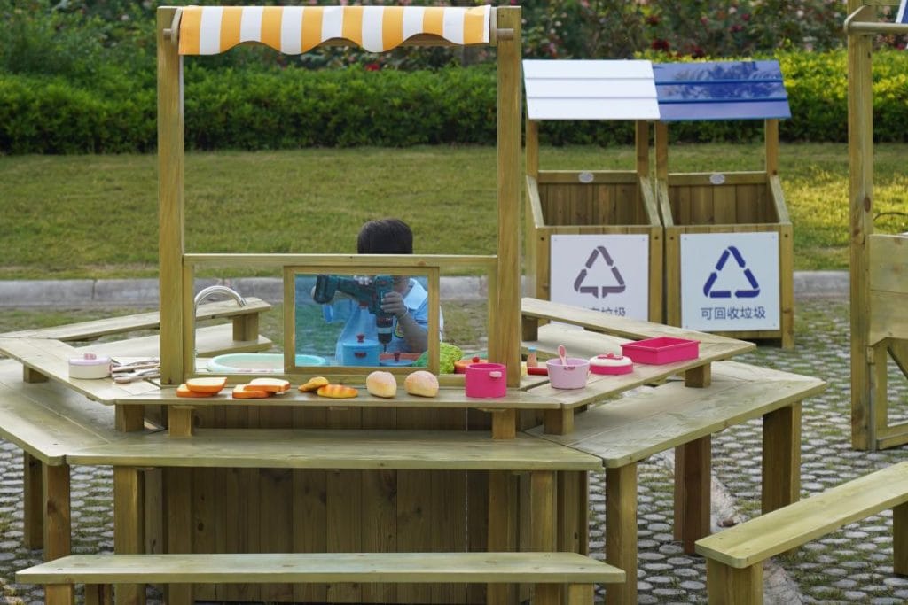 Modular Outdoor Dining Table for Kids