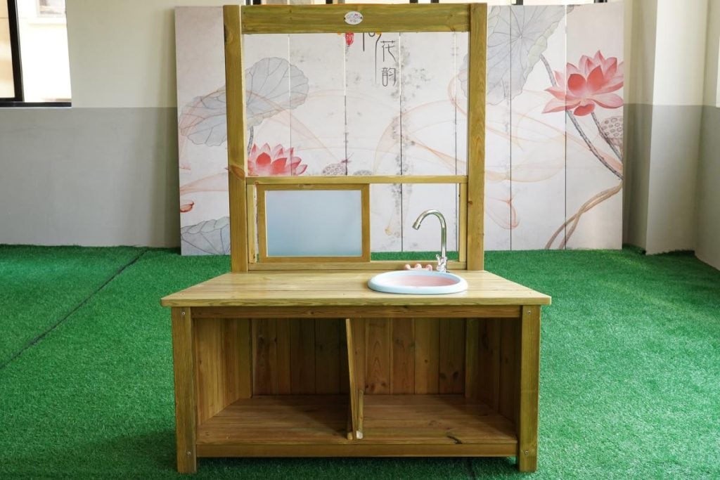 Outdoor Play Kitchen Workstation for Kids