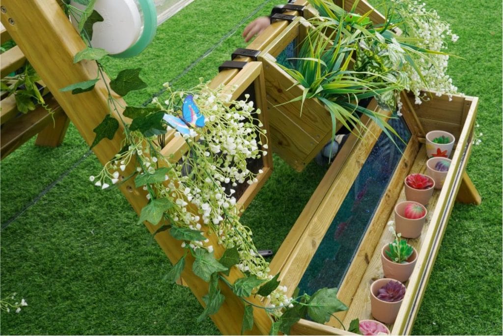 Wooden Outdoor Garden Center for Preschool