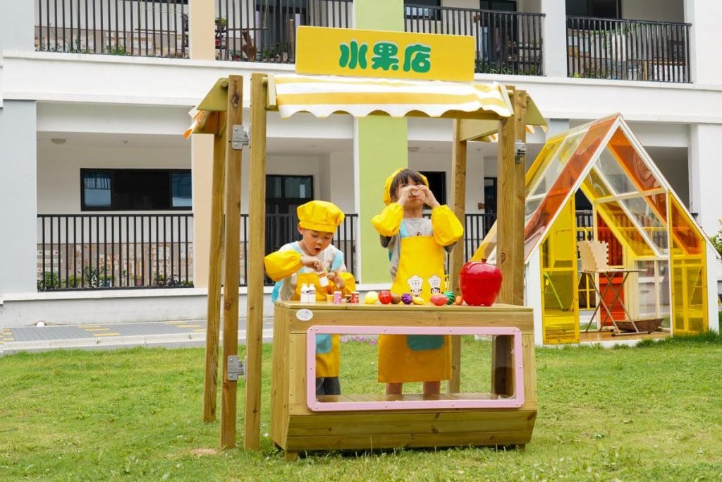 Wooden Pretend Play Market Stand