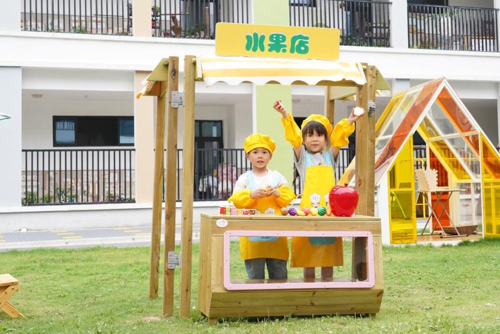 Wooden Pretend Play Market Stand