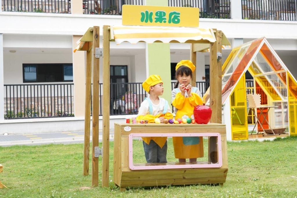 Wooden Pretend Play Market Stand